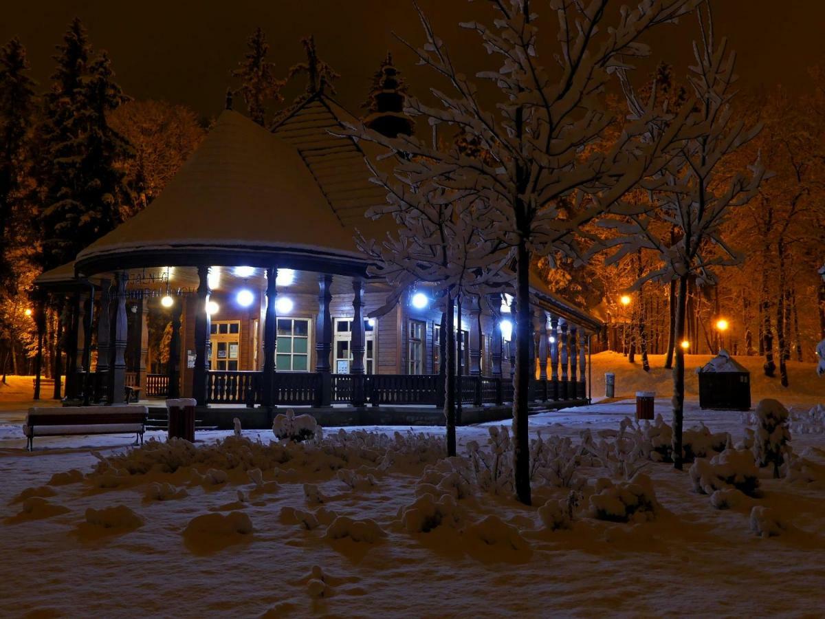 Dom Goscinny Orange Wysowa-Zdroj Bagian luar foto